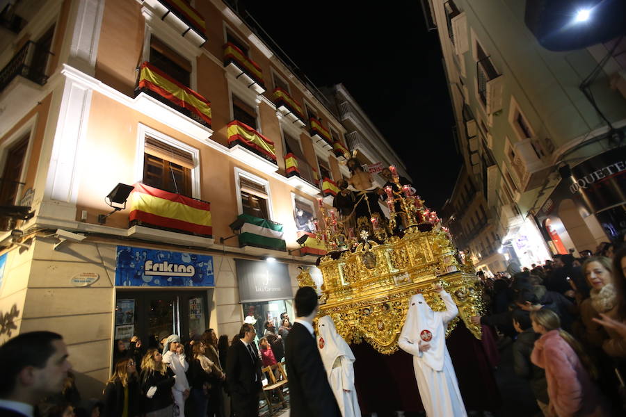 La hermandad del Santísimo Sacramento y Real Cofradía de Nazarenos de Nuestro Padre Jesús Despojado de sus Vestiduras, María Santísima del Dulce Nombre y San Juan Evangelista procesionó por la carrera oficial