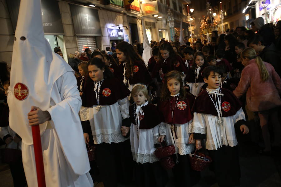 La hermandad del Santísimo Sacramento y Real Cofradía de Nazarenos de Nuestro Padre Jesús Despojado de sus Vestiduras, María Santísima del Dulce Nombre y San Juan Evangelista procesionó por la carrera oficial