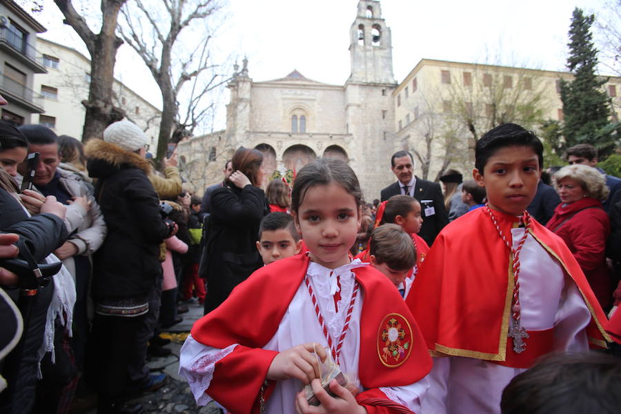 La hermandad de la Santa Cena ha retrasado este Domingo de Ramos su salida para finalmente procesionar desde las 19.00 horas 