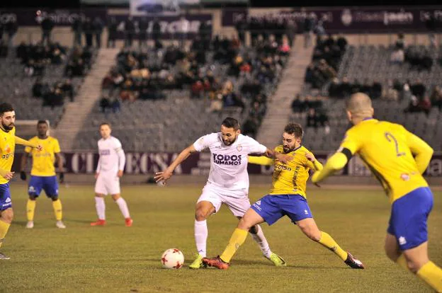 Partido del Real Jaén en la Victoria, el pasado sábado frente al Huétor Tájar.