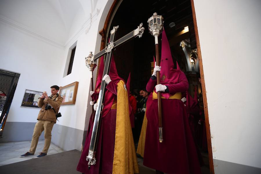 La cofradía del Rescate realiza este Lunes Santo una estación de penitencia especial, ya que la talla de su titular cumple trescientos años. Su confección se atribuye al círculo de los Mora (siglo XVIII).