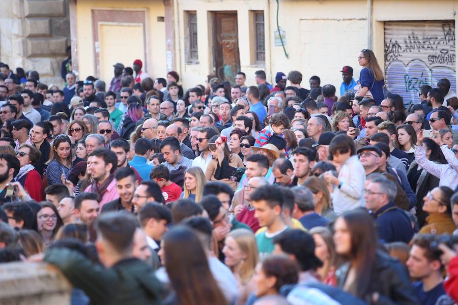 La Real Hermandad y Cofradía de Nazarenos de Nuestro Padre Jesús del Gran Poder y Nuestra Señora de La Esperanza por las calles de la ciudad.