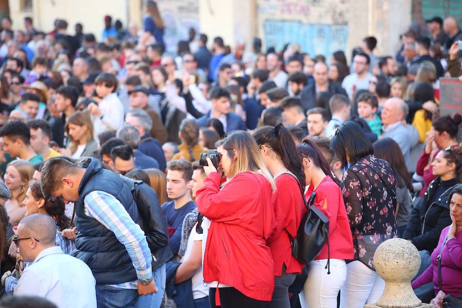 La Real Hermandad y Cofradía de Nazarenos de Nuestro Padre Jesús del Gran Poder y Nuestra Señora de La Esperanza por las calles de la ciudad.