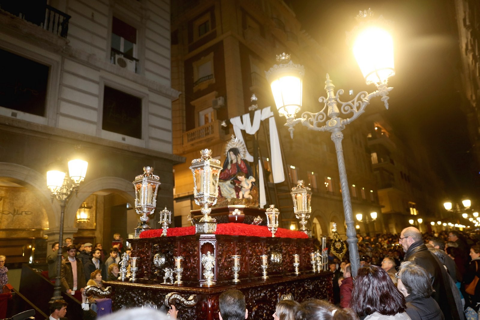 Cofradía del Señor de la Humildad, Soledad de Nuestra Señora y Dulce Nombre de Jesús, por las calles de la ciudad.