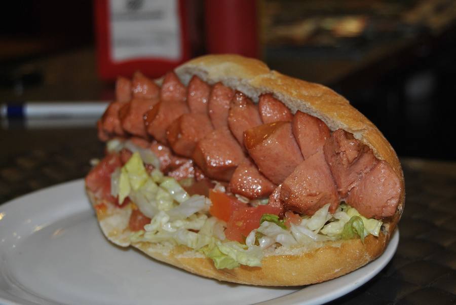 Los hay para todos los gustos; más o menos grandes, simples, con salsa o sin ella, sanos, calóricos, vegetarianos...