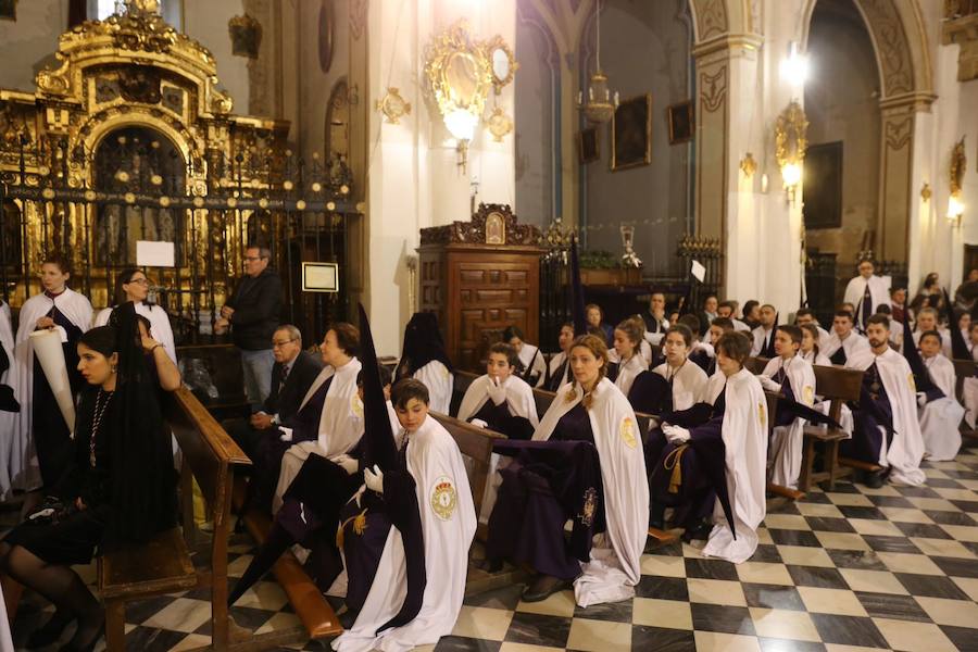 Miles de devotos se agolpan para ver a Nuestro Padre Jesús de la Paciencia y María Santísima de las Penas 