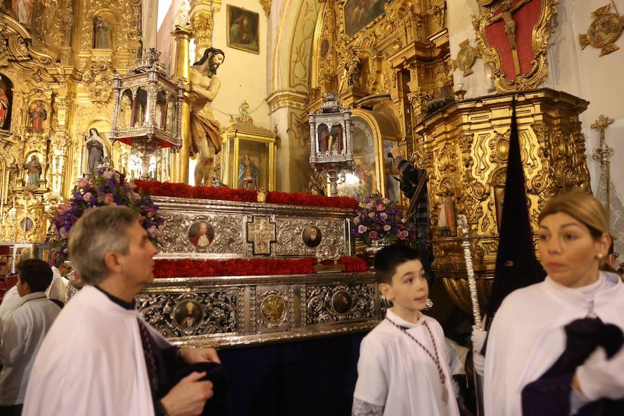 Miles de devotos se agolpan para ver a Nuestro Padre Jesús de la Paciencia y María Santísima de las Penas 