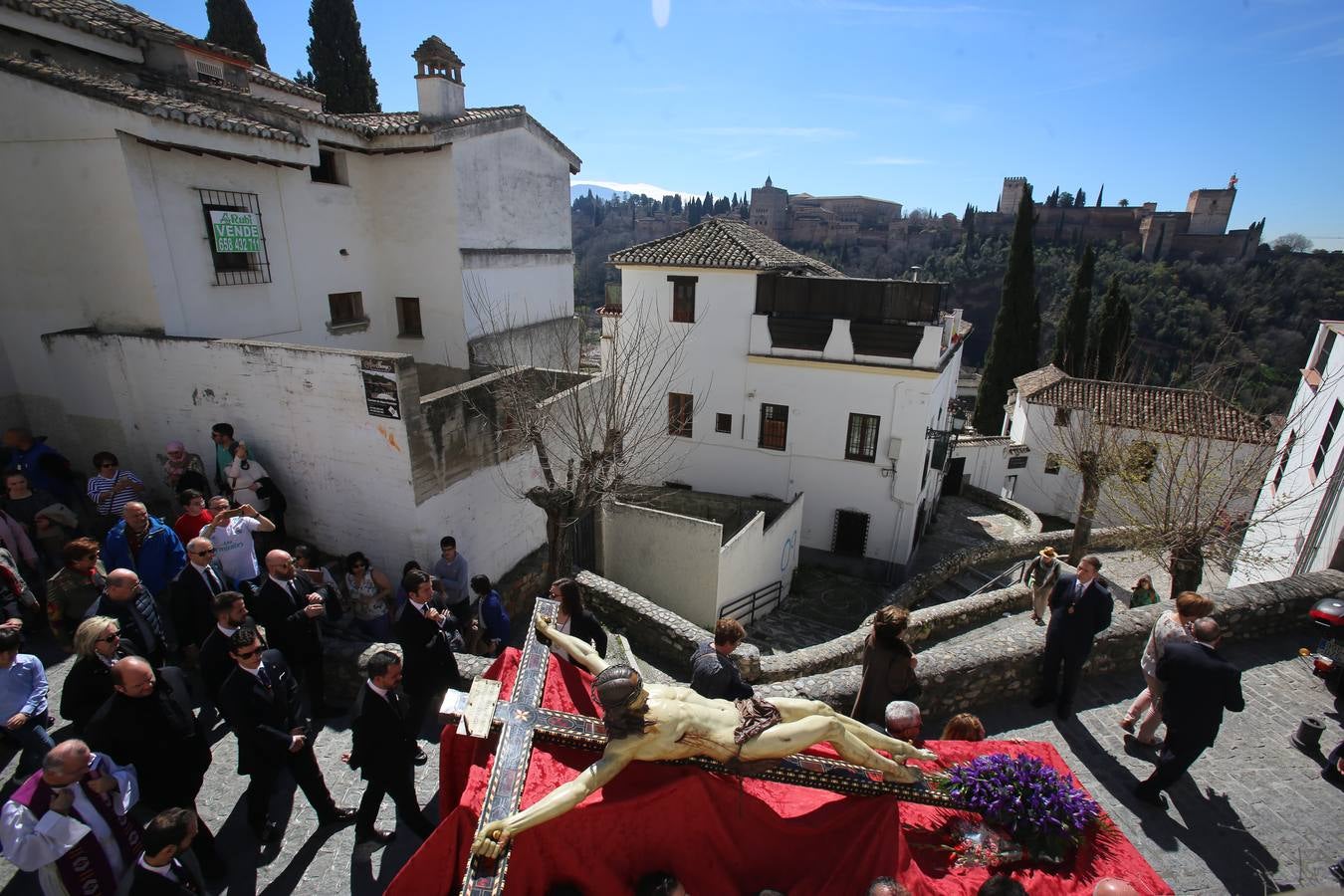 Traslado de la imagen del Cristo de la Misericordia desde el Albaicín al templo de San Pedro