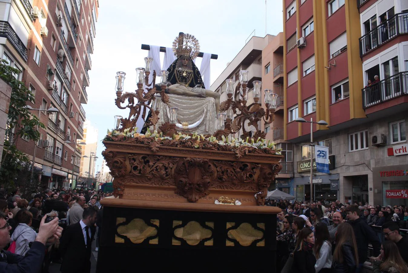 La hermandad recorre el casco histórico de Almería