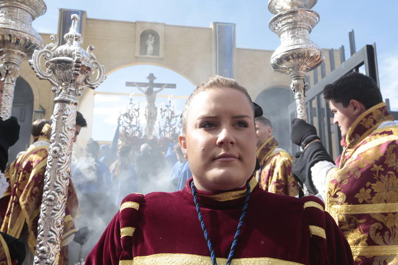 La Real Cofradía de Penitencia del Santísimo Cristo de la Redención y Nuestra Señora de la Salud recorre el Zaidín entre vítores 