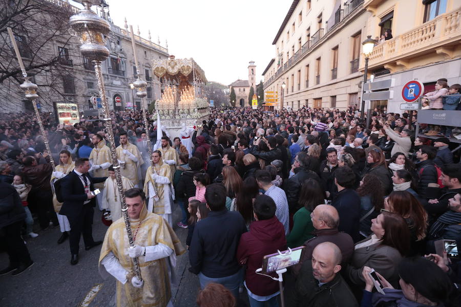 La hermandad de Nuestro Padre Jesús del Perdón y María Santísima de la Aurora Coronada procesiona este Jueves Santo