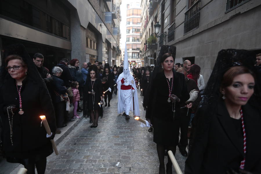 La hermandad de Nuestro Padre Jesús del Perdón y María Santísima de la Aurora Coronada procesiona este Jueves Santo