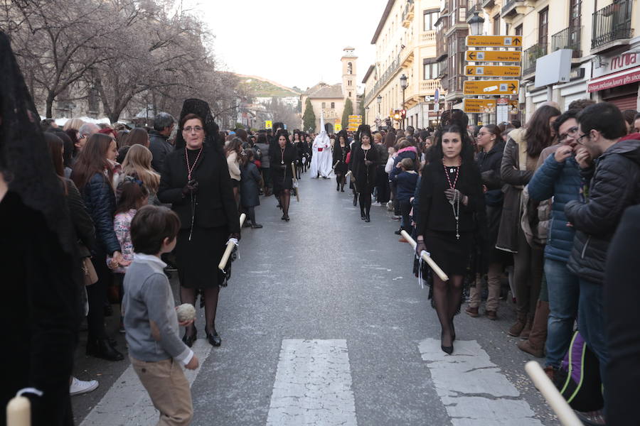 La hermandad de Nuestro Padre Jesús del Perdón y María Santísima de la Aurora Coronada procesiona este Jueves Santo