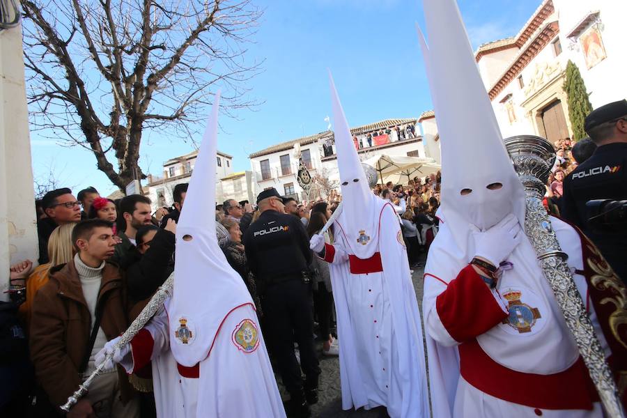 La hermandad de Nuestro Padre Jesús del Perdón y María Santísima de la Aurora Coronada procesiona este Jueves Santo