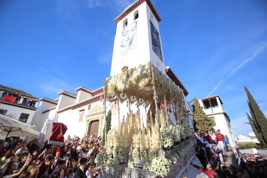 La hermandad de Nuestro Padre Jesús del Perdón y María Santísima de la Aurora Coronada procesiona este Jueves Santo