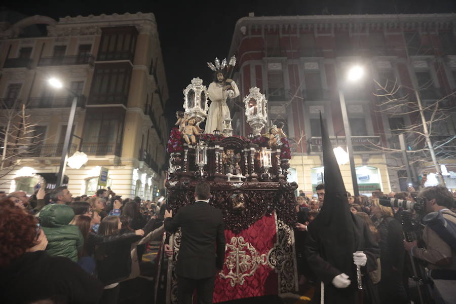 Cinco cofradías hacen hoy su recorrido por Granada. Sin duda, el Albaicín será el protagonista con La Concha, Aurora, Estrella y El Silencio 