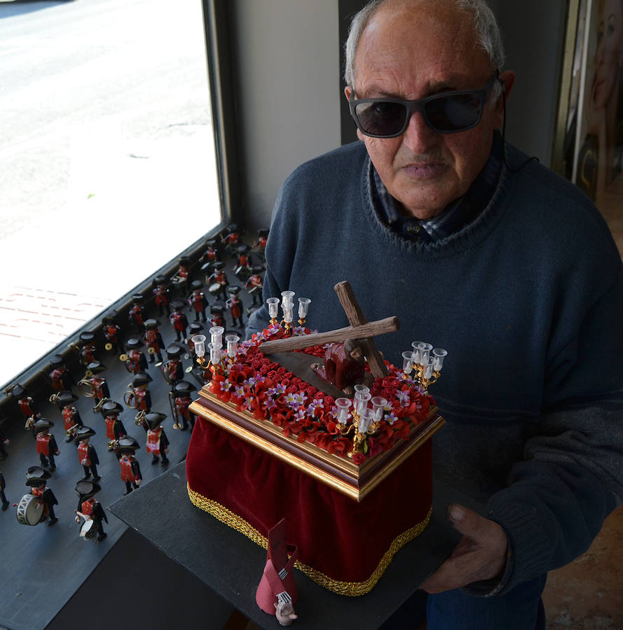 Desde hornazos, a reproducciones en miniatura de la Semana Santa, la provincia esconde tradiciones poco conocida para estos días.