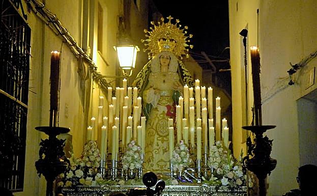 La Hermandad del Ecce-Homo y María Santísima procesionó el Miércoles Santo en Lanjarón