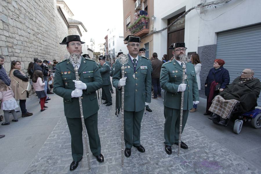 La Hermandad de la Vera-Cruz realizó una espléndida estación de penitencia en el Jueves Santo jienense | María Santísima de los Dolores lució en su parte frontal un homenaje al niño Gabriel Cruz, hallado muerto en Almería hace unas semanas