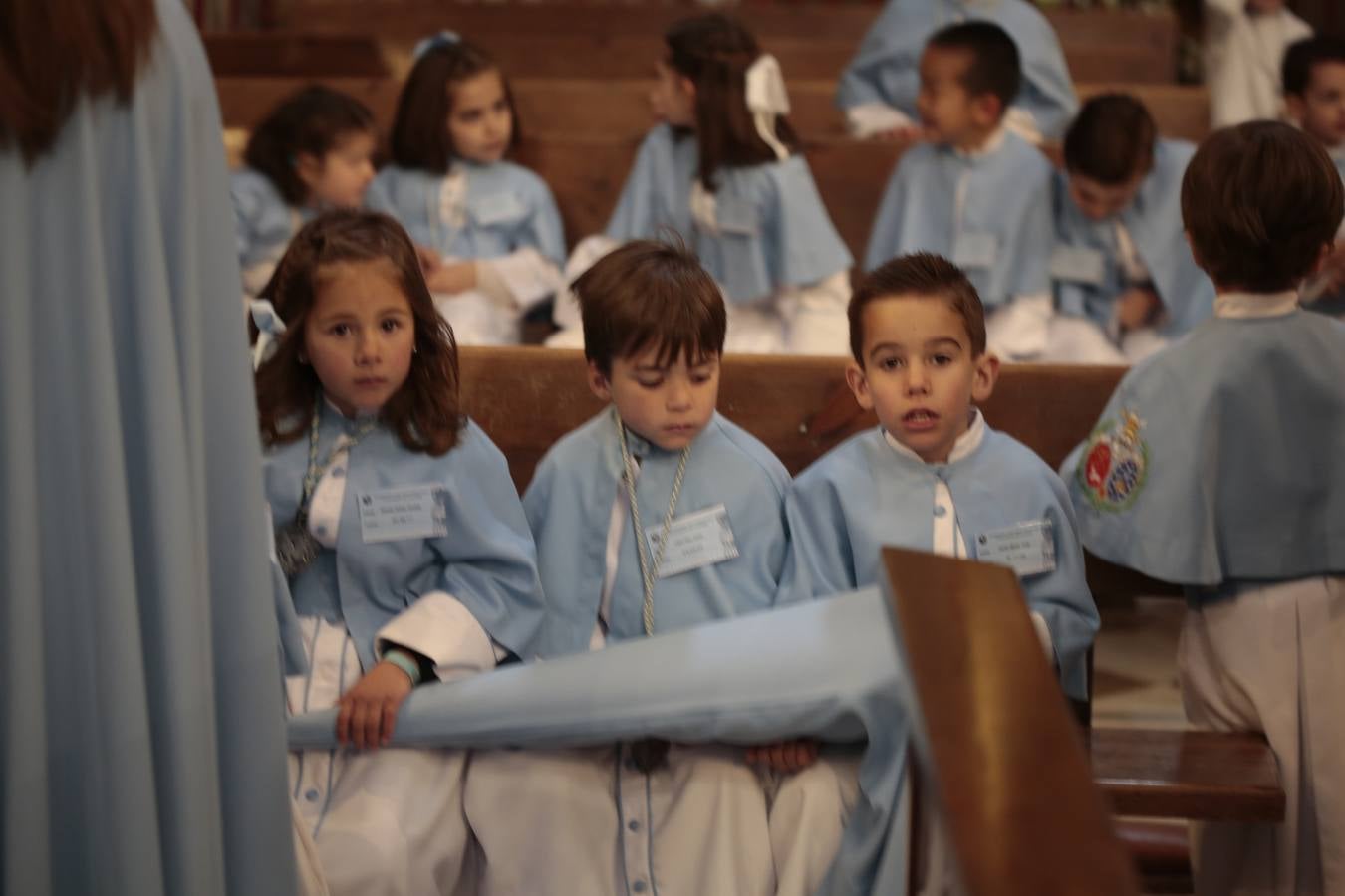 La cofradía del Resucitado de Regina Mundi pone hoy en la calle el gran estreno de esta Semana Santa. Se trata de las nuevas imágenes secundarias del paso: la Magdalena, San Juan y San Pedro. Las mismas ha sido realizadas por Israel Cornejo y vestidas por Benjamín Rodríguez. Hoy, por vez primera, salen a la calle.