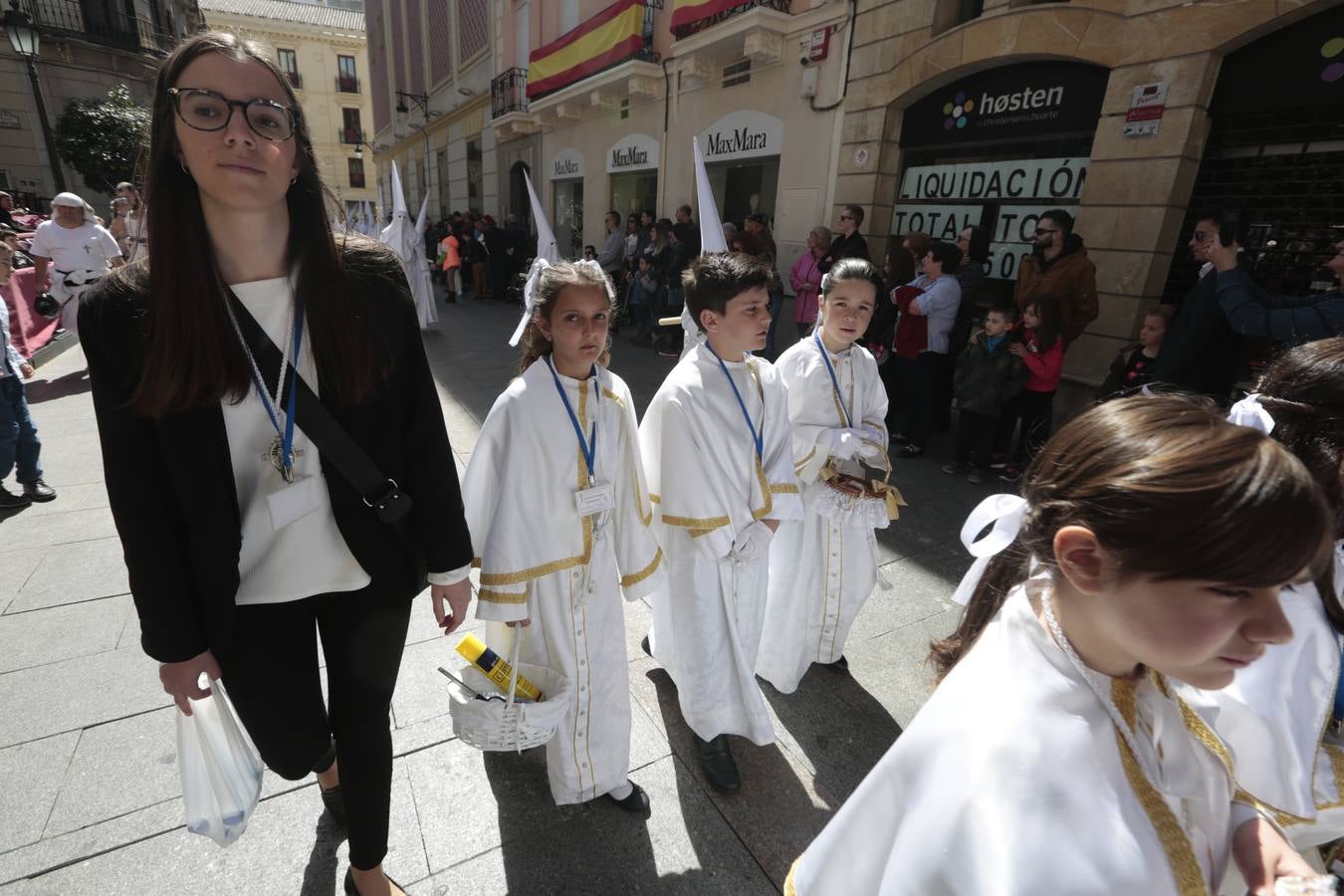 El paso de palio de Santa María del Triunfo es el último en recogerse, poniéndose con él fin a la Semana Santa de Granada cada año. Llama la atención, en el exorno floral del palio, la utilización que se hace no solo de flores, sino también de distintas frutas como manzanas, uvas, etc. Álvaro Abril es su creador.