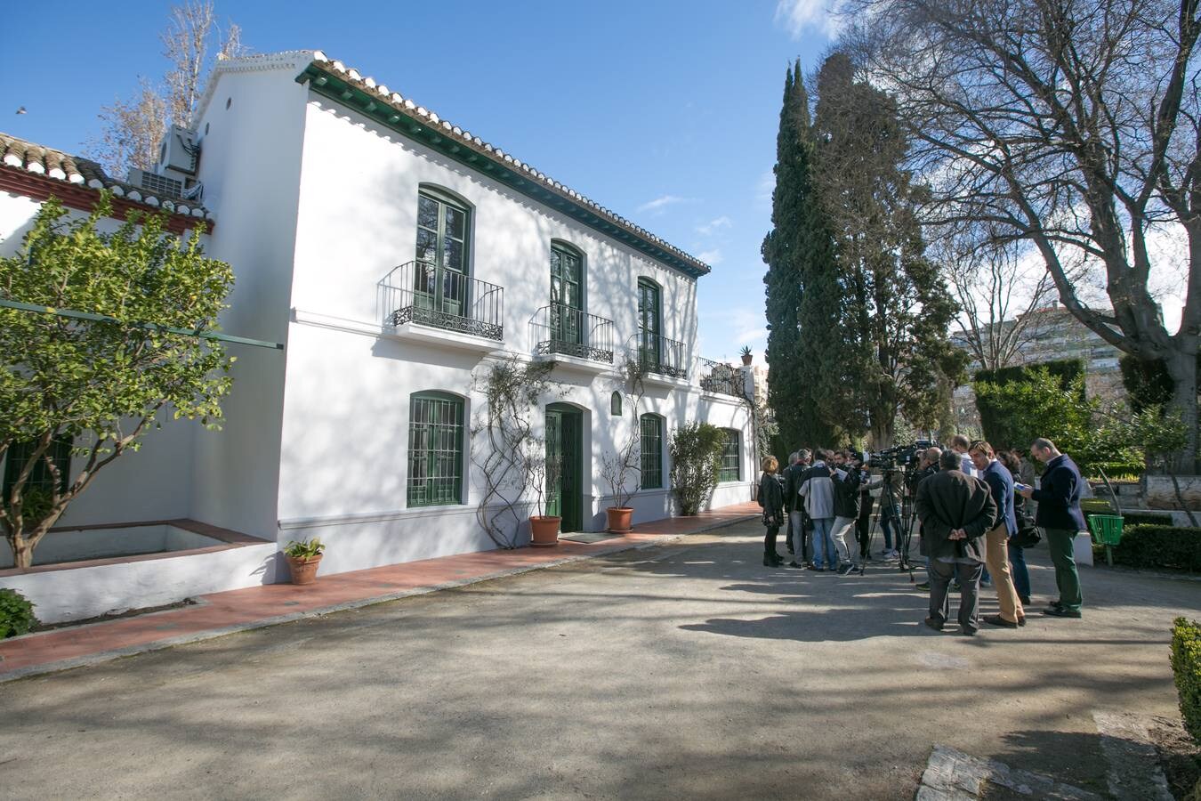 Una muestra que relaciona 100 años de arte plástico y literatura sirve para reinaugurar la casa de verano de Federico García Lorca