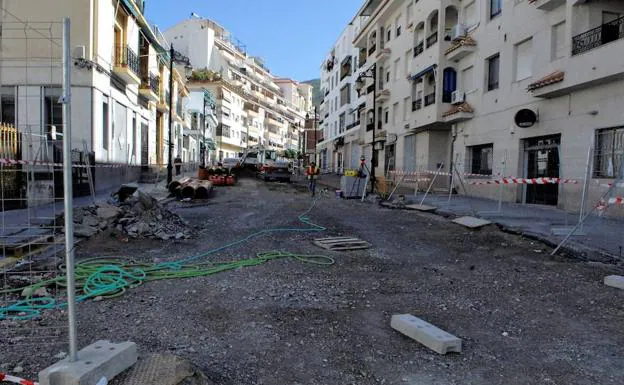 El Ayuntamiento de Albuñol adecenta la Avenida de Andalucía y la dota de una red de pluviales