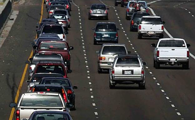 La verdad sobre las multas por circular por el carril izquierdo: la Policía alerta de lo que ocurre