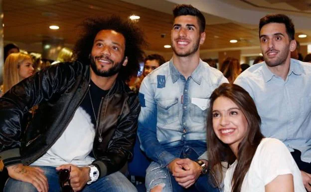 Twitter 'arde' con Ana Guerra y un famoso futbolista del Madrid: «Vaya mirada»