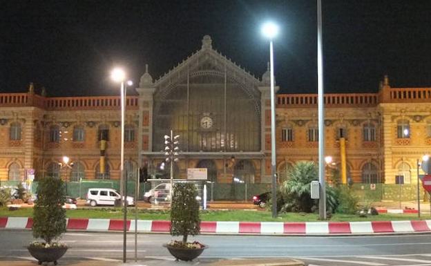 El alcalde de la capital dice que recuperar la estación de tren no cuesta «ni un solo euro» a los ciudadanos