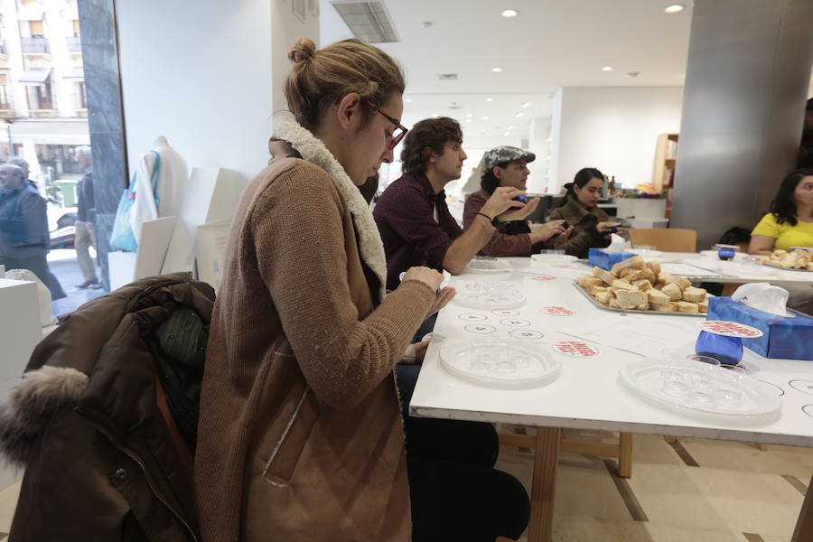 Desde primera hora de este sábado se puede disfrutar de actividades en el 'corazón' de la ciudad y los barrios