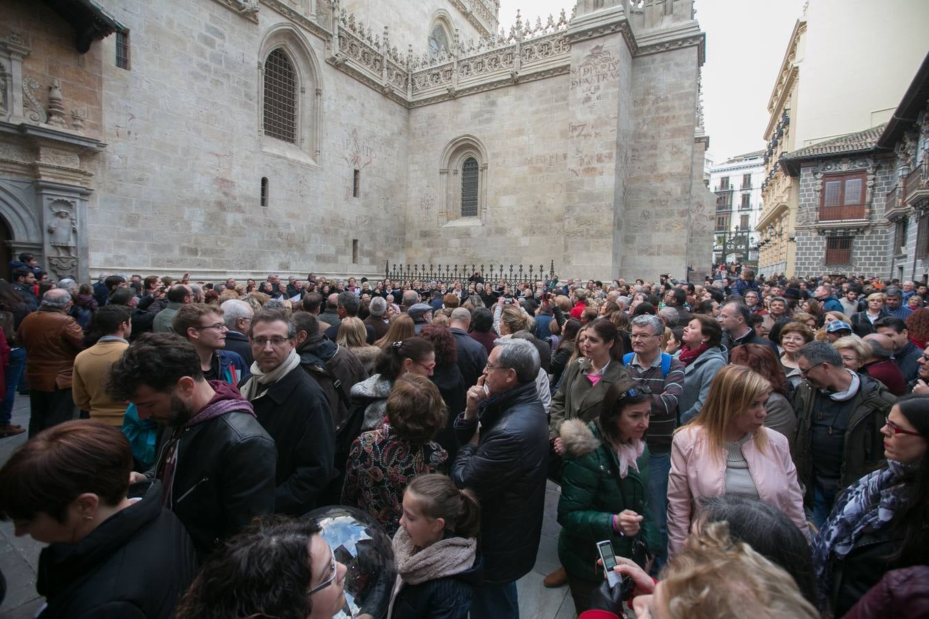 Los granadinos llenan museos y plazas en una jornada en la que el tiempo invita a disfrutar de la cultura