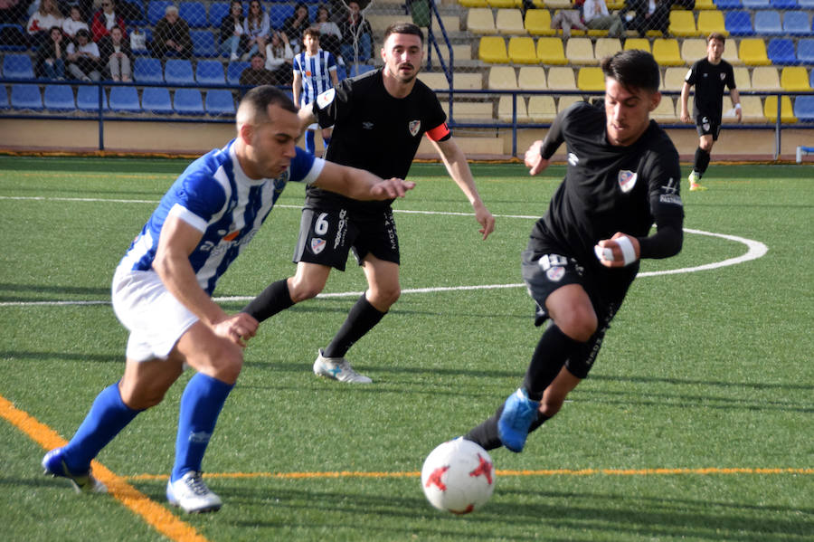 El Linares se marchó de vacío del Miguel Moranto, al caer con justicia por 2-1, cuando ya se firmaba el reparto de puntos