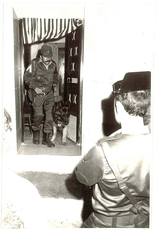 En 1985 Anabel murió asesinada. El servicio cinológico de la Guardia Civil encontró su cadáver escondido en una finca de Huétor Santillán y con signos de haber sido abusada sexualmente. Esta es la crónica de aquel suceso.