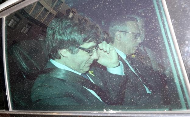 El Supremo avala el procesamiento de Puigdemont y critica a la justicia alemana 