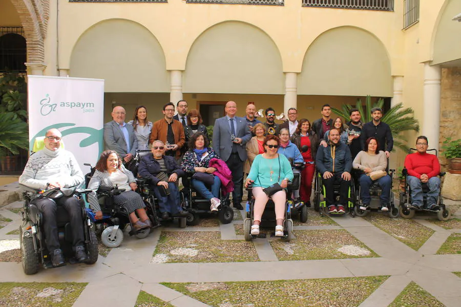 La campaña 'Ponte un minuto en mi vida' muestra las múltiples barreras a las que se enfrentan los discapacitados físicos
