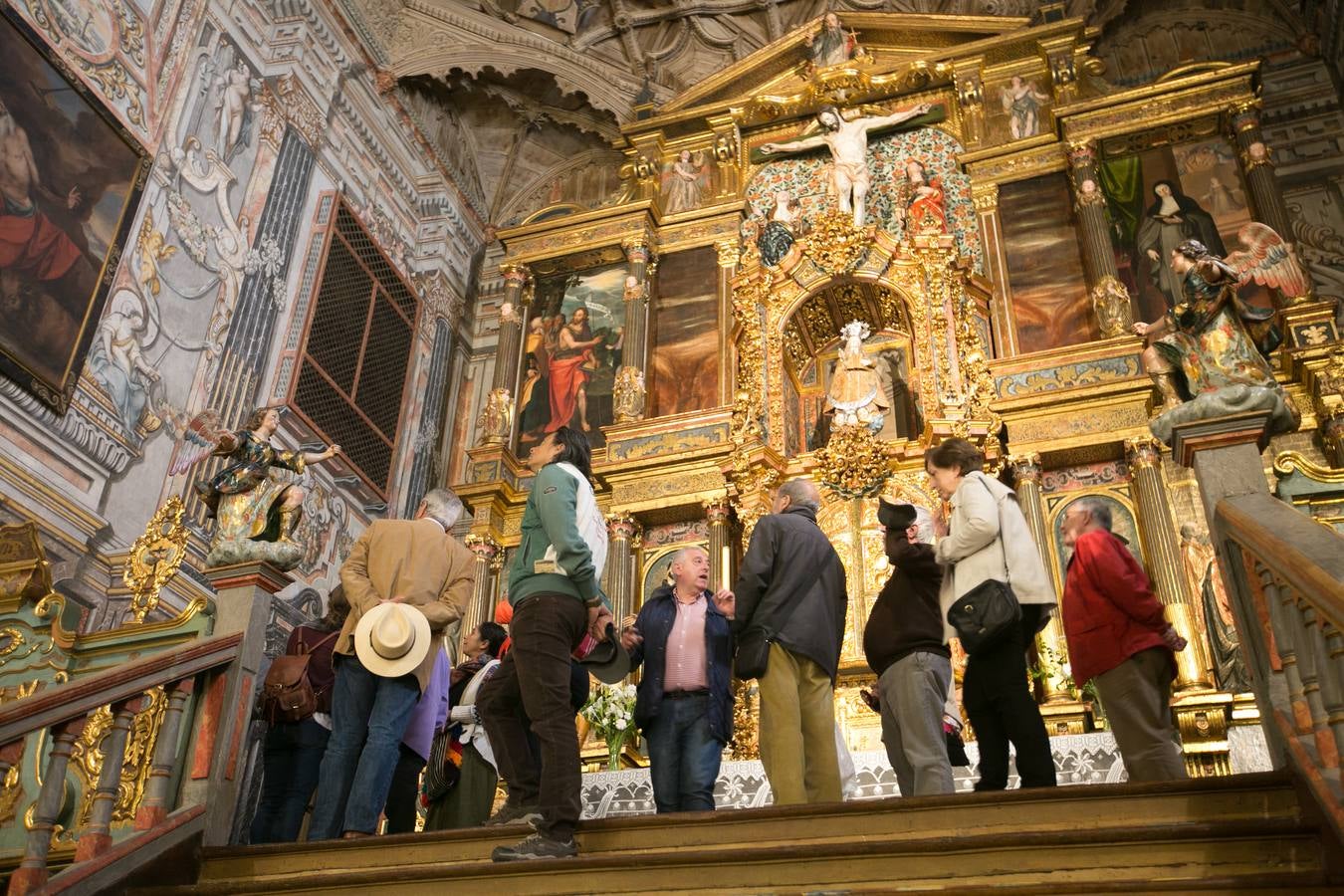 Cientos de granadinos participan en la multitud de actos gratuitos con motivo del Día de los Monumentos