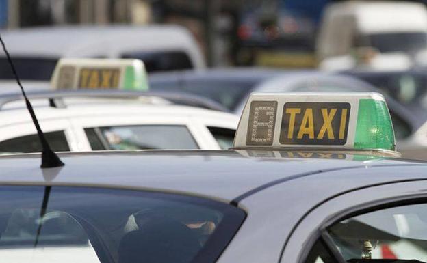 «Casi me muero de amor»: La bonita petición de un taxista a su clienta