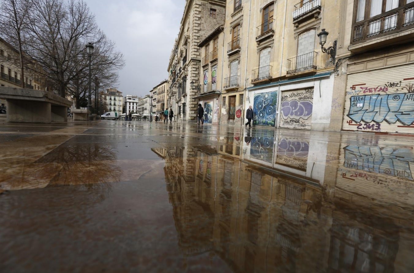 El pasado año, otra lluvia de barro tuvo lugar en Andalucía, dejando estas imágenes en Granada