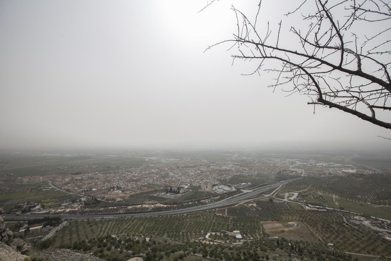 El pasado año, otra lluvia de barro tuvo lugar en Andalucía, dejando estas imágenes en Granada