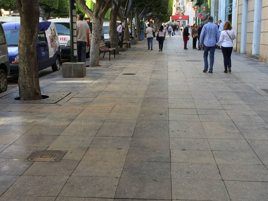 La Depresión Aislada en Niveles Altos que acecha al Golfo de Cádiz desde hace días, provoca vientos del sur que traen hasta la Bahía de Almería el polvo sahariano que hoy cubre gran parte del sur de la provincia