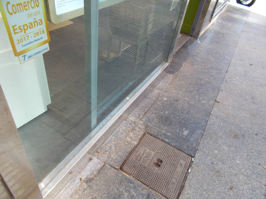 La Depresión Aislada en Niveles Altos que acecha al Golfo de Cádiz desde hace días, provoca vientos del sur que traen hasta la Bahía de Almería el polvo sahariano que hoy cubre gran parte del sur de la provincia