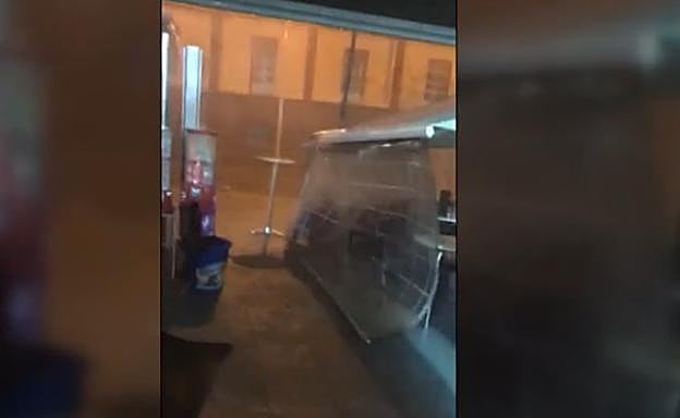 El impactante vídeo de la tormenta de primavera que causa destrozos en Andalucía