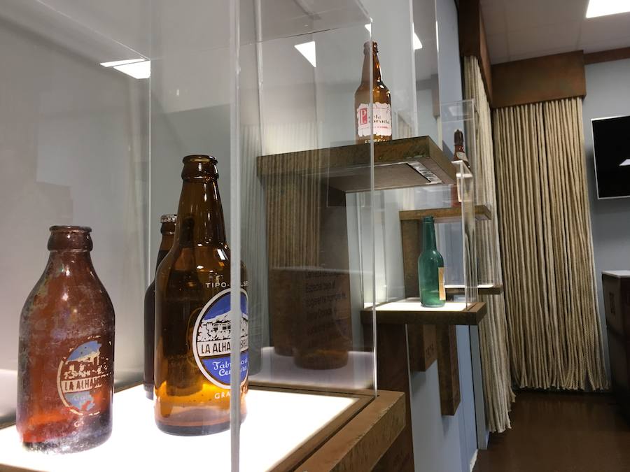 Presentación de la edición limitada de la cerveza granadina