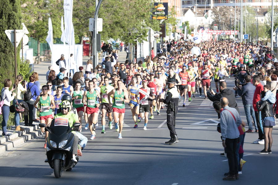 Aquí puedes ver unas maravillosas estampas de la carrera del pasado sábado en Granada