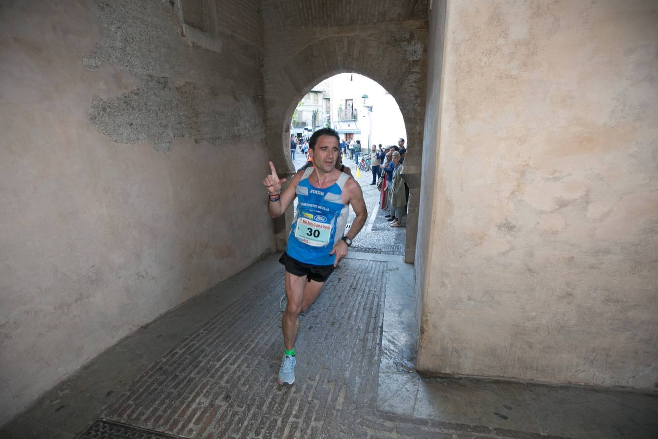 Aquí puedes ver unas maravillosas estampas de la carrera del pasado sábado en Granada