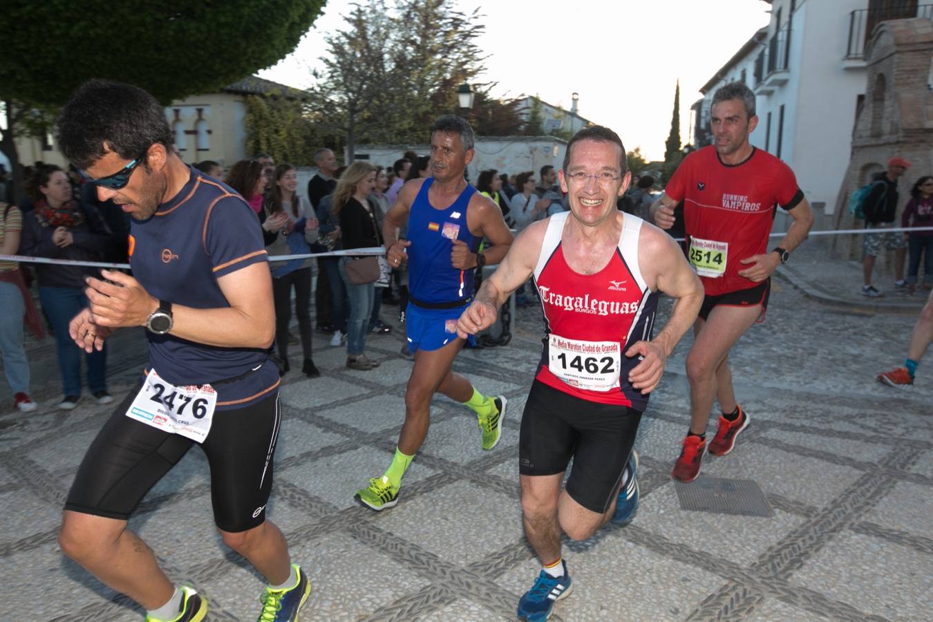 Aquí puedes ver unas maravillosas estampas de la carrera del pasado sábado en Granada