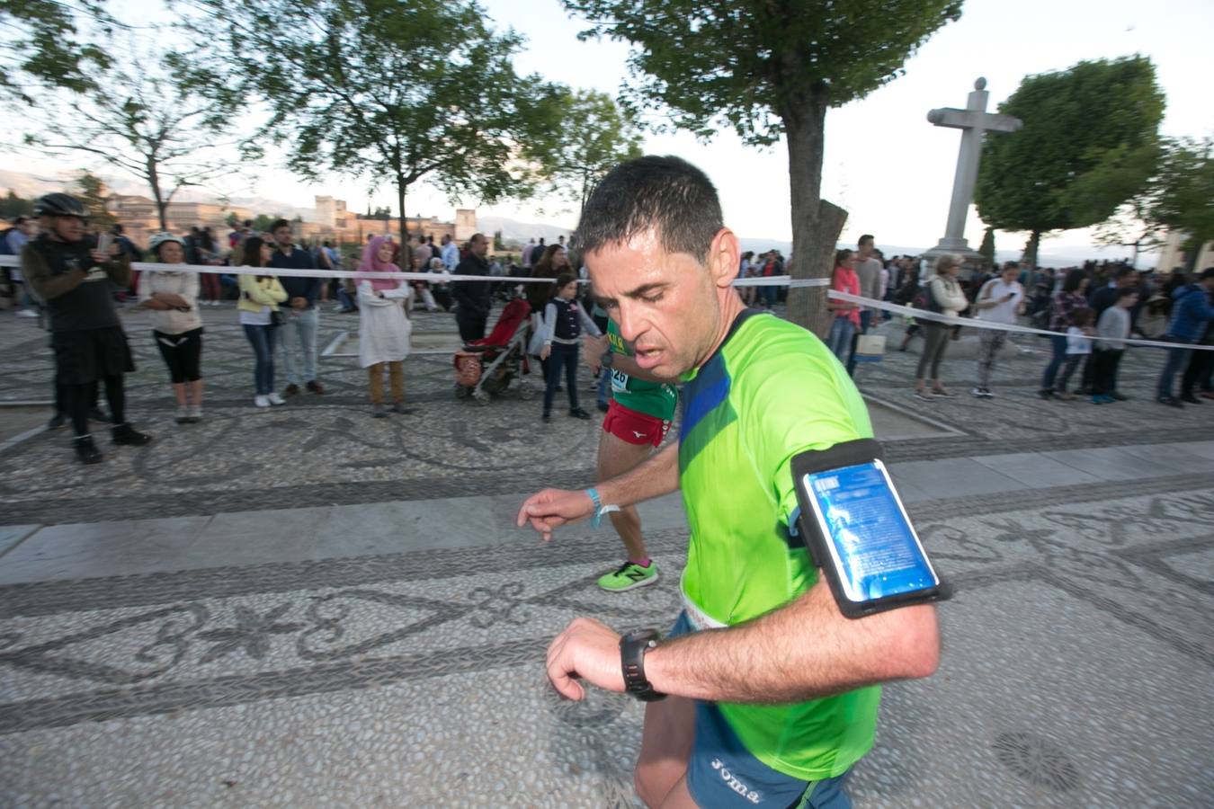 Aquí puedes ver unas maravillosas estampas de la carrera del pasado sábado en Granada