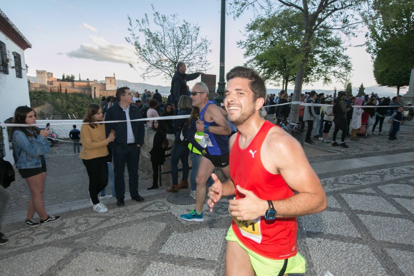 Aquí puedes ver unas maravillosas estampas de la carrera del pasado sábado en Granada