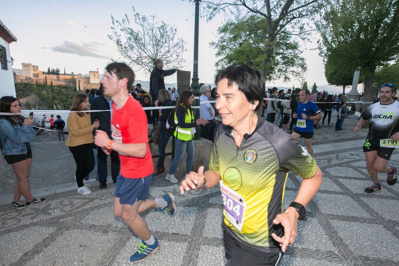 Aquí puedes ver unas maravillosas estampas de la carrera del pasado sábado en Granada